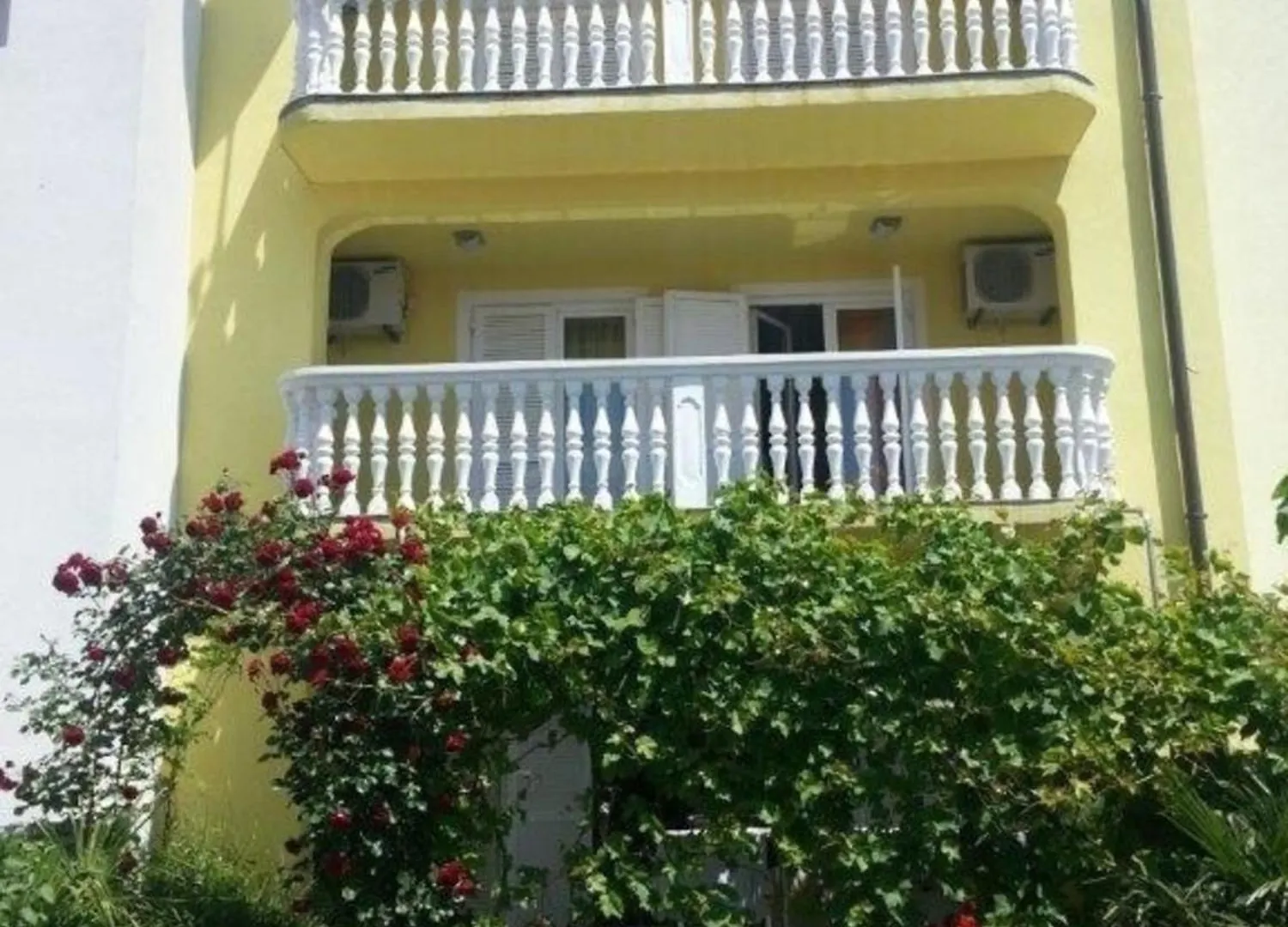 Ferienapartment In Strandnaehe, Mit Balkon Und Meerblick Novi Vinodolski Apartment